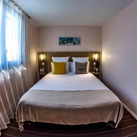 Logis Du Parc Hotel 3*