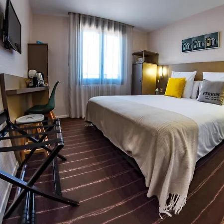 Logis Du Parc Hotel 3*